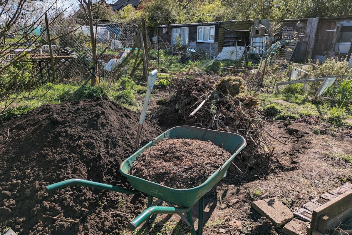 Hugelkultur creation