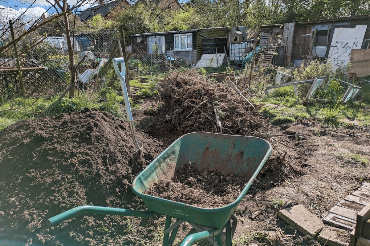 Hugelkultur creation