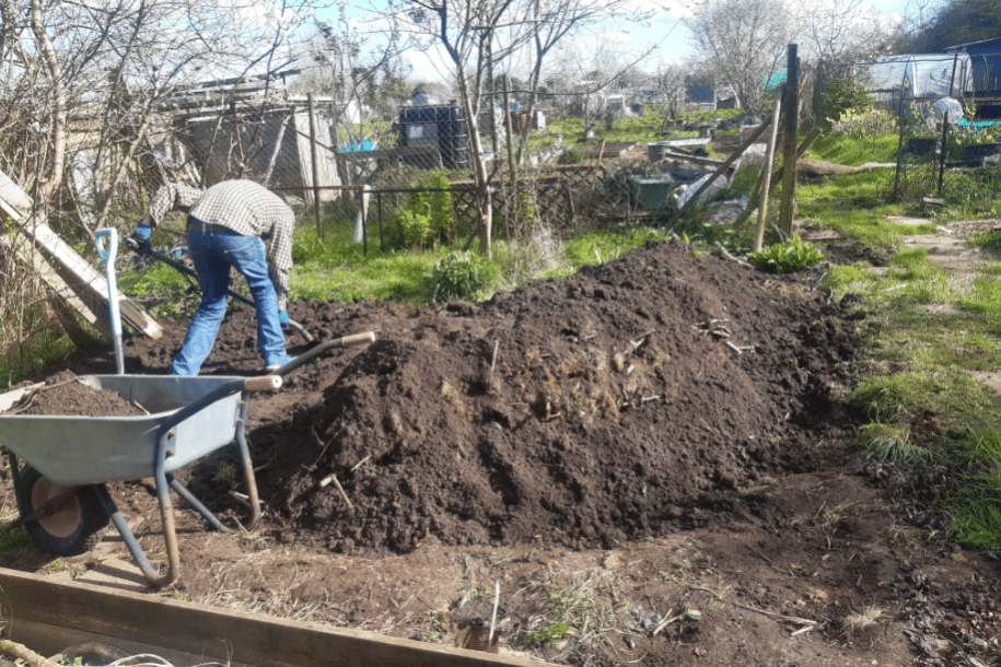 Hugelkultur creation